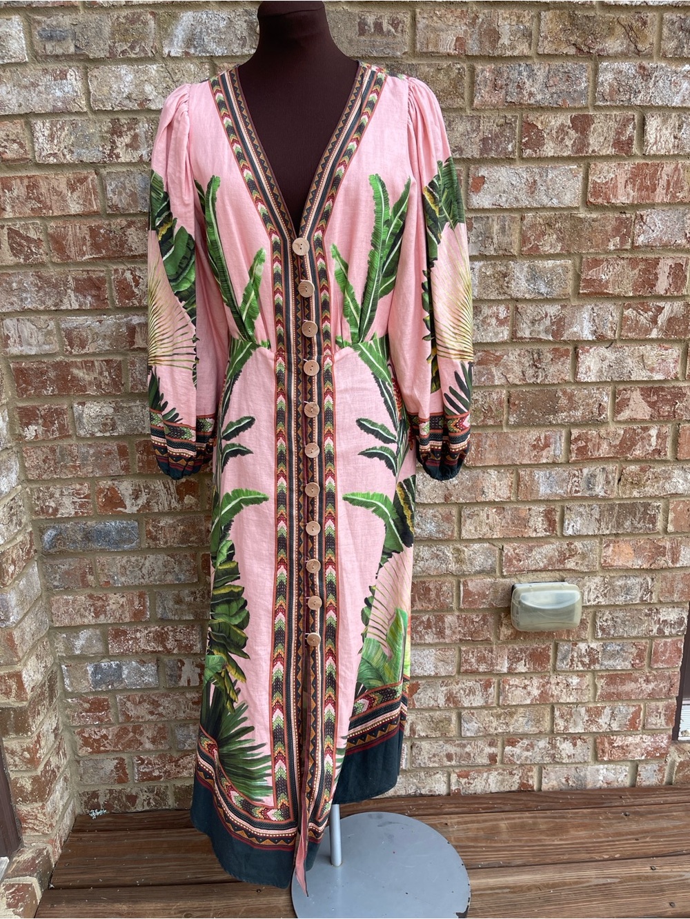 FARM RIO Amazonia Forest Linen-blend Midi
Dress In Green Light Pink Size Small - Picture 9 of 14